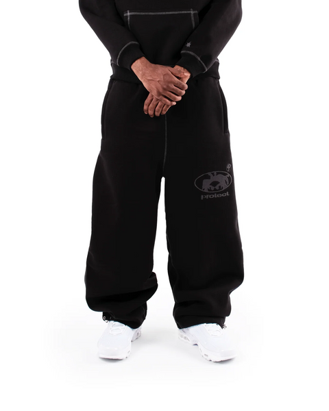 BLACKOUT BRUDDA SWEATS